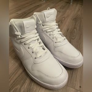 Nike Shoe Mid Ebernon mens size 10.4 pre owned. Worn once.